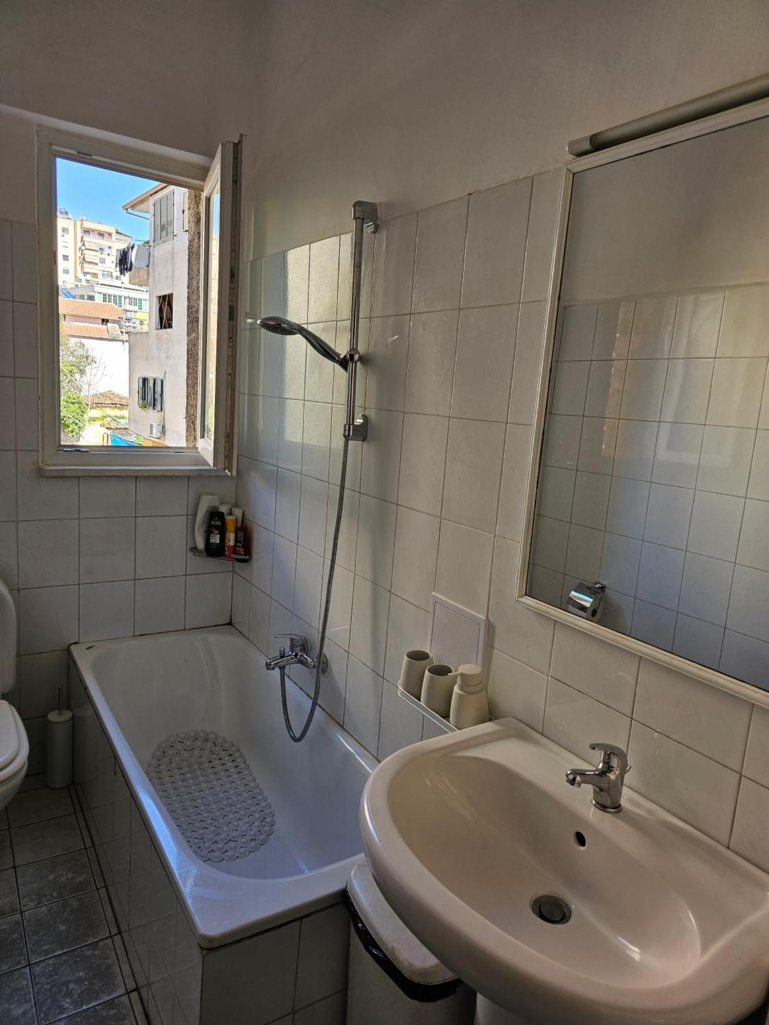 Alea2 Apartment ติรานา ภายนอก รูปภาพ